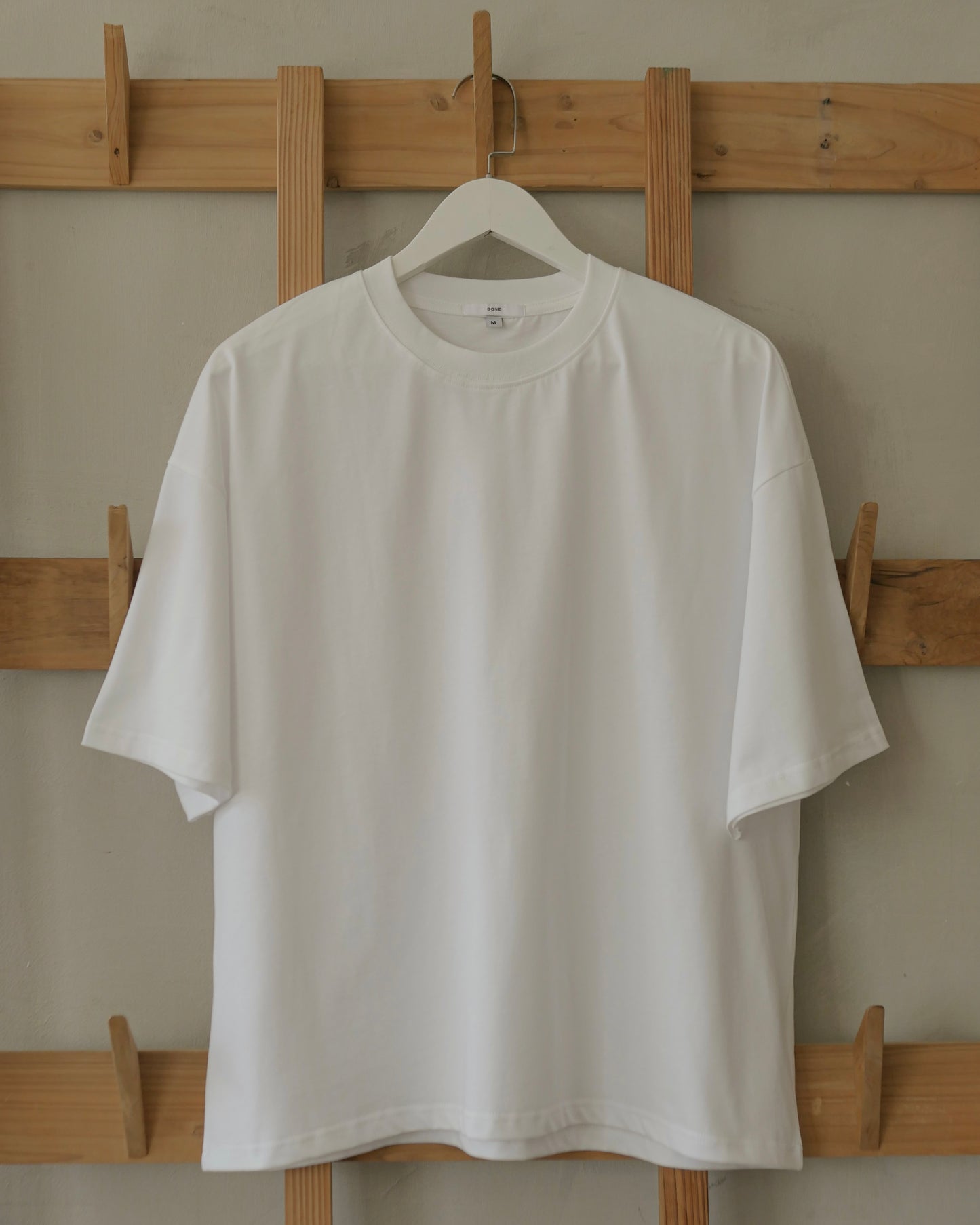 LAY BOX FIT T-SHIRT - WHITE