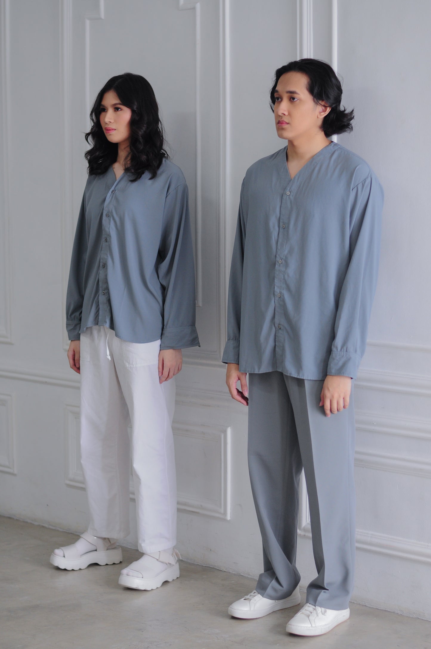 RELAXED V SHIRT - STONE